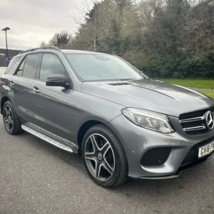 FSH STUNNING EXAMPLE PRIVACY GLASS LEATHER NAV APPLE CAR PLAY