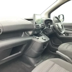 2019 Vauxhall Combo Life 1.5 Turbo D 130 Energy 5dr Auto Estate DIESEL Automatic - Image 7