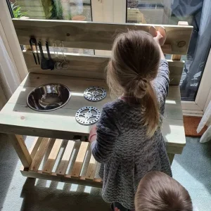 Classic mud kitchen - Image 3