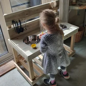 Classic mud kitchen - Image 6