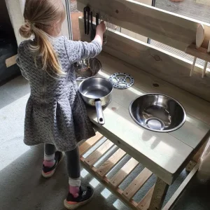 Classic mud kitchen - Image 7