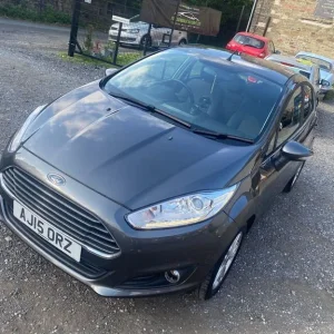 2015 Ford Fiesta 1.25 Zetec Euro 6 5dr HATCHBACK Petrol Manual - Image 2