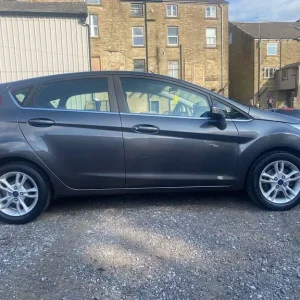 2015 Ford Fiesta 1.25 Zetec Euro 6 5dr HATCHBACK Petrol Manual - Image 6