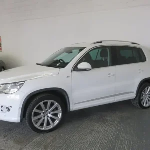 VOLKSWAGEN TIGUAN 2.0 TDI R-Line 4WD Euro 5 5dr 2010 - Image 5