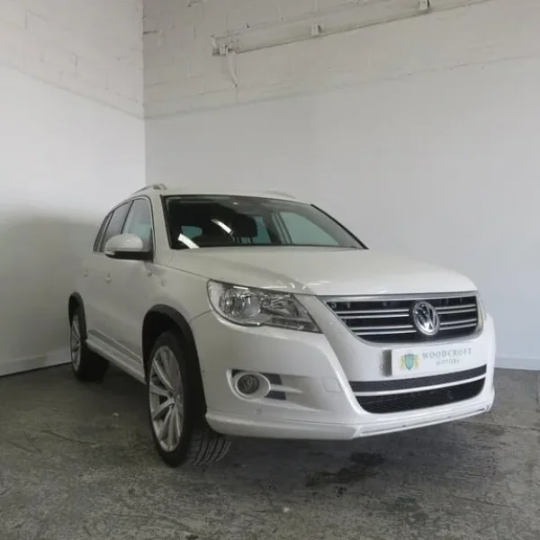 VOLKSWAGEN TIGUAN 2.0 TDI R-Line 4WD Euro 5 5dr 2010