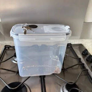 Kitchen containers x6 - Image 2