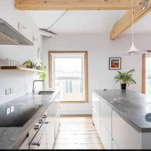 1 bedroom flat in Downs Road, London, E5 (1 bed) (#2557699)