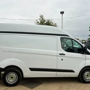 2020 Ford Transit Custom 2.0 280 EcoBlue Panel Van 5dr Diesel Manual L1 H2 Euro 6 (130 ps) Panel ... - Image 2