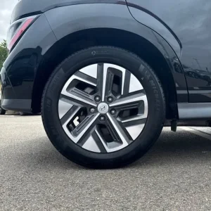 Hyundai Kona 39kwh Premium Suv 5dr Electric Auto 10.5kw Charger 136 Ps Electric - Image 8