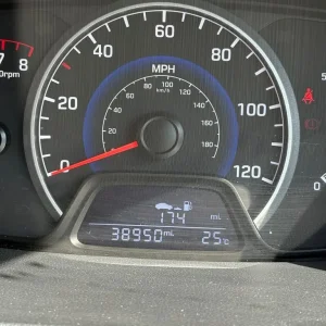 Hyundai, I10, Hatchback, 2019, Manual, 998 (cc), 5 doors - Image 8