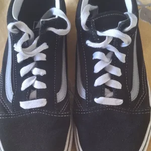 Ladies vans size 4 - Image 2