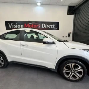 2014 Honda HR-V 1.5 i-VTEC SE CVT Euro 6 (s/s) 5dr HATCHBACK Petrol Automatic - Image 3