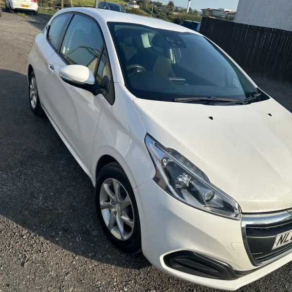 Peugeot, 208, Hatchback, 2015, Manual, 999 (cc), 3 doors