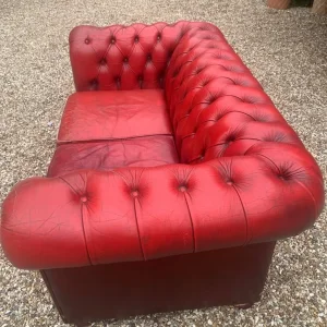 Original “Club” Chesterfield sofa - Image 3