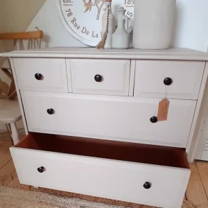 Stunning Stag Minstrel 5 drawer chest, vintage dresser - Image 5