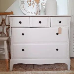 Stunning Stag Minstrel 5 drawer chest, vintage dresser - Image 8