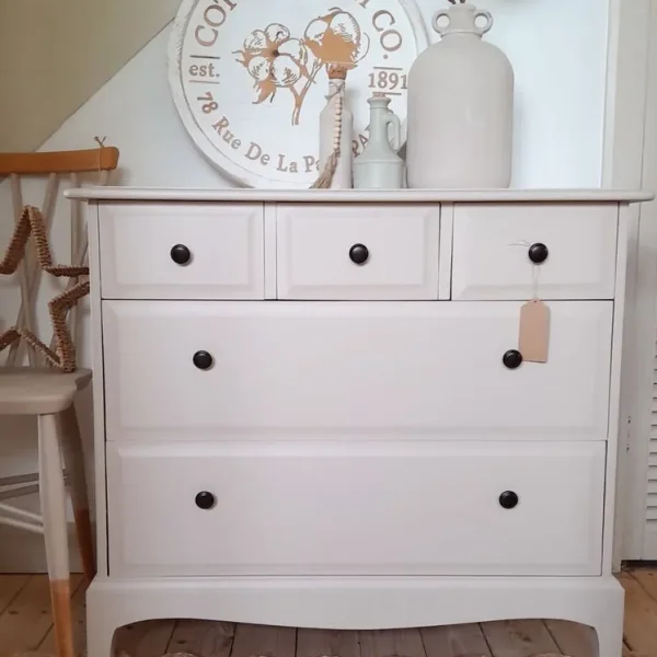 Stunning Stag Minstrel 5 drawer chest, vintage dresser