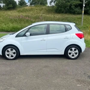 KIA VENGA 2 CRDI 1.4L (2012) £35 tax 5 door family car with tow bar. - Image 4