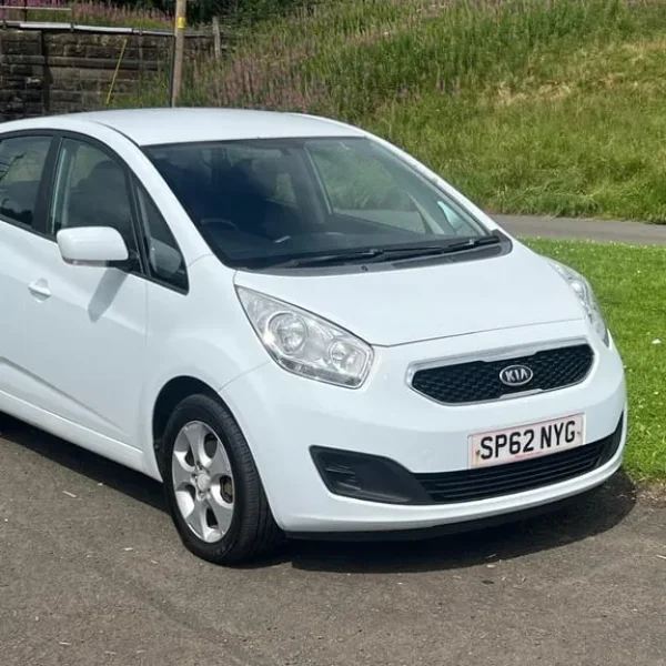 KIA VENGA 2 CRDI 1.4L (2012) £35 tax 5 door family car with tow bar.