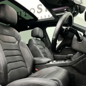 2022 Volkswagen Touareg 3.0 Touareg V6 Black Edition TSi Auto 4WD 5dr SUV Petrol Automatic - Image 2