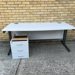 2 office tables 1800mm x 800mm - Image 7