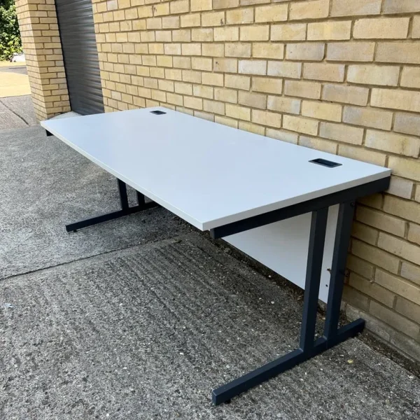 2 office tables 1800mm x 800mm