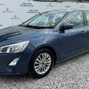 2019 Ford Focus 1.0T EcoBoost Titanium Euro 6 (s/s) 5dr HATCHBACK Petrol Manual - Image 4