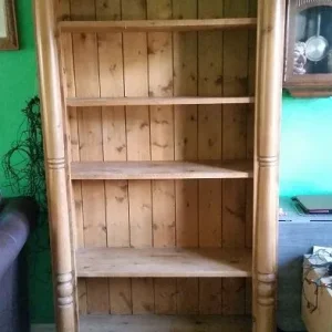 Solid pine bookcase, very heavy!