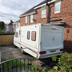 Swift challenger 500se fixed bed - Image 2