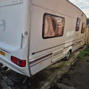 Swift challenger 500se fixed bed - Image 3