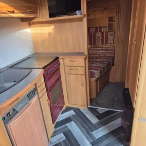 Swift challenger 500se fixed bed - Image 7