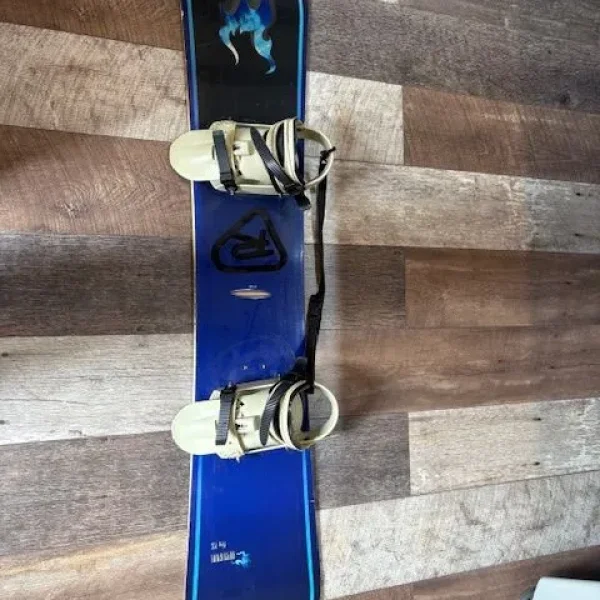 Rossignol Pro 156 Snowboard With Bindings and Bag
