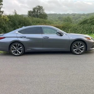 Lexus ES300h F-Sport CVT 2020 - Image 8