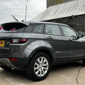2015 Land Rover Range Rover Evoque 2.0 eD4 SE Tech FWD Euro 6 (s/s) 5dr ESTATE Diesel Manual - Image 5