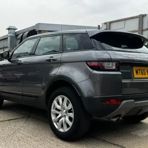 2015 Land Rover Range Rover Evoque 2.0 eD4 SE Tech FWD Euro 6 (s/s) 5dr ESTATE Diesel Manual - Image 8