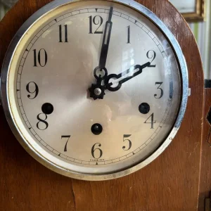 Foreign Westminister Chime Art Deco Mantel Clock With Key. - Image 2