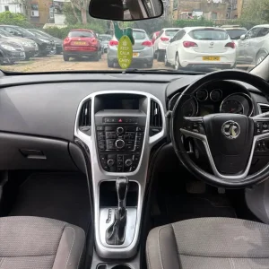 2011 Vauxhall Astra 1.6i 16V SRi 5dr Auto ESTATE Petrol Automatic - Image 6