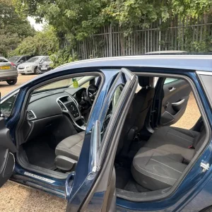 2011 Vauxhall Astra 1.6i 16V SRi 5dr Auto ESTATE Petrol Automatic - Image 8