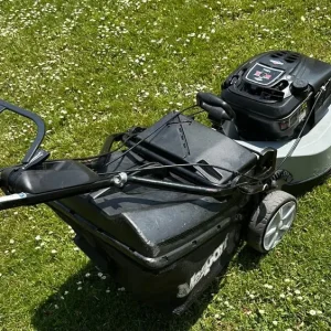 Masport Contractor 2in1 lawnmower & chipper commercial alloy 190cc Selfdrive mower serviced - Image 7