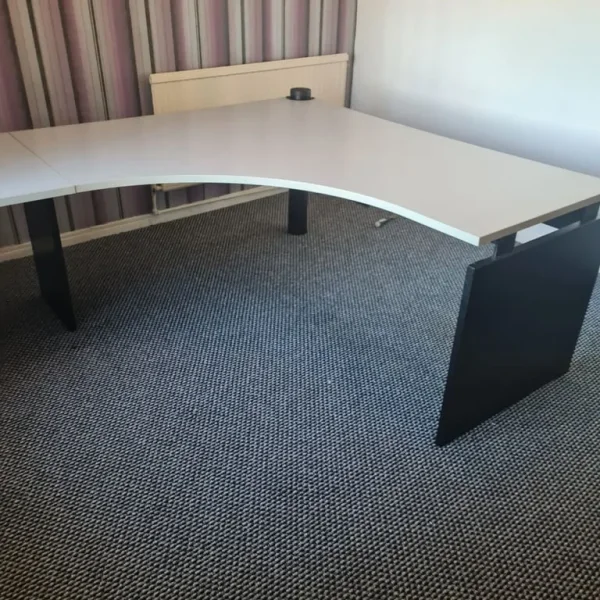 Managers corner office desks extra