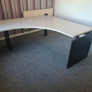 Managers corner office desks extra