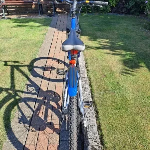 GIANT Ukon hybrid mountain bike - Image 4