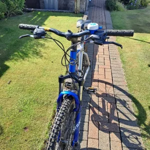 GIANT Ukon hybrid mountain bike - Image 7