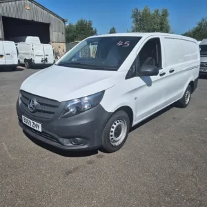 2019 69 MERCEDES-BENZ VITO 2.1 114 CDI PURE PANEL VAN 5DR DIESEL MANUAL RWD L2 E - Image 2