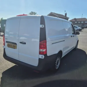 2019 69 MERCEDES-BENZ VITO 2.1 114 CDI PURE PANEL VAN 5DR DIESEL MANUAL RWD L2 E - Image 4