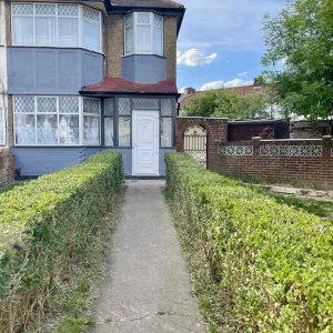 Spacious & Cosy Double Room for Rent – EN3 7JD - Image 3