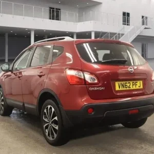 2012 Nissan Qashqai 1.5 dCi n-tec+ 2WD Euro 5 5dr HATCHBACK Diesel Manual - Image 3