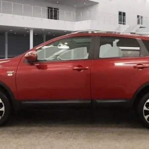 2012 Nissan Qashqai 1.5 dCi n-tec+ 2WD Euro 5 5dr HATCHBACK Diesel Manual - Image 6