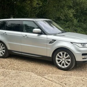 2017 Land Rover Range Rover Sport 2.0 SD4 HSE SUV 5dr Diesel Auto 4WD Euro 6 (s/s) (240 ps) ESTAT... - Image 6