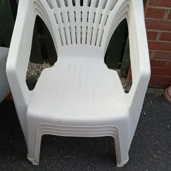 set of 4 stackable garden chairs